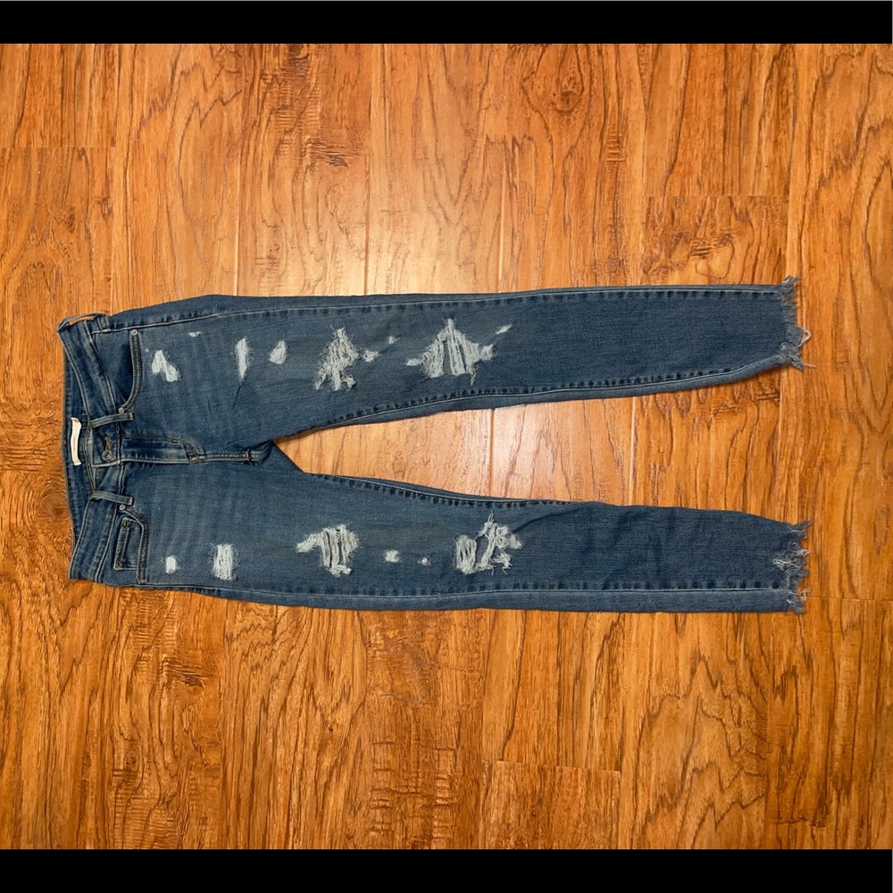 Levi’s ripped skinny jeans